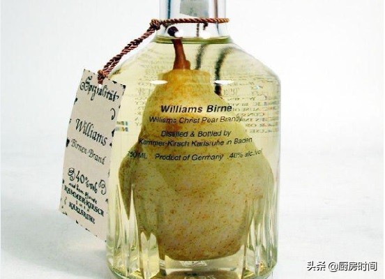 梨太大该怎么吃,梨怎么从酒瓶里拿出来