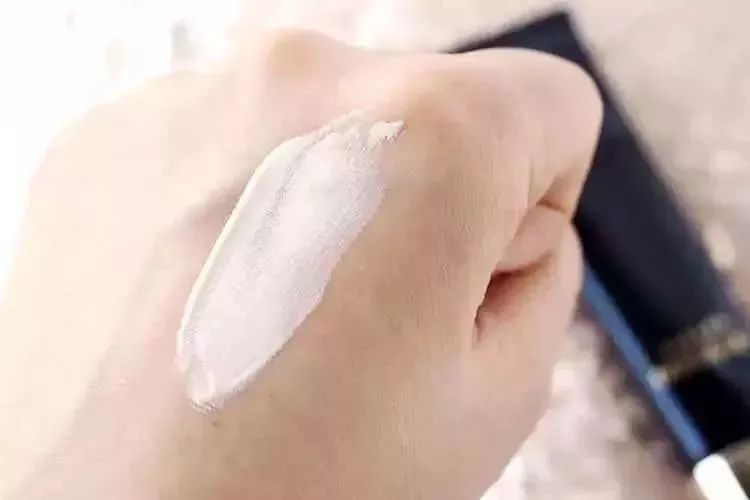 抚平毛孔控油隔离,美白效果好的隔离推荐