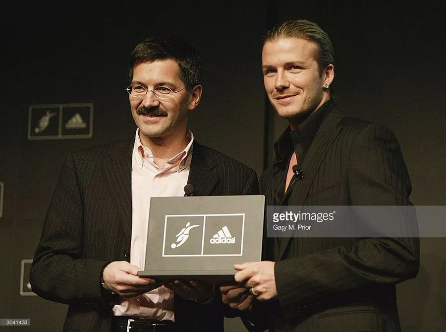 姊呰タ涓撳睘logo鐨勭悆,姊呰タ瓒崇悆鐣岀殑鍥捐吘