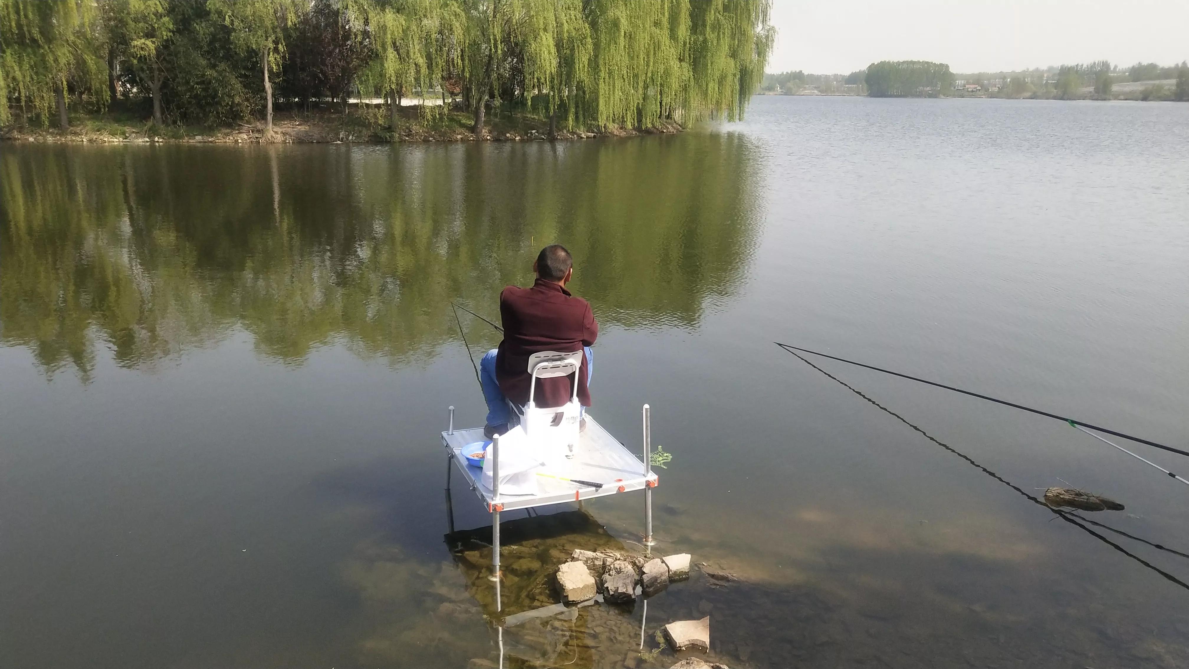 1.0子线遛十斤大鲤鱼,野钓10斤鲤鱼遛鱼技巧