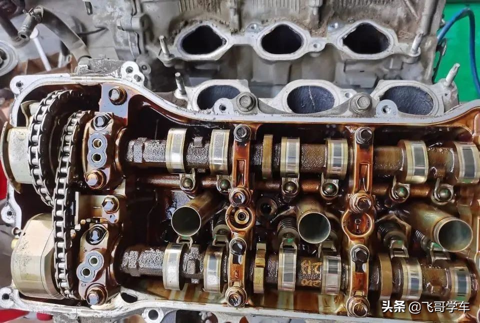 丰田皇冠3.0发动机大修有点共振,皇冠发动机烧机油大修