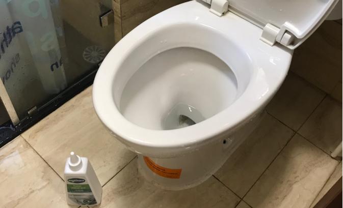 马桶日常除垢方法有哪些,马桶清洁顽固性污渍