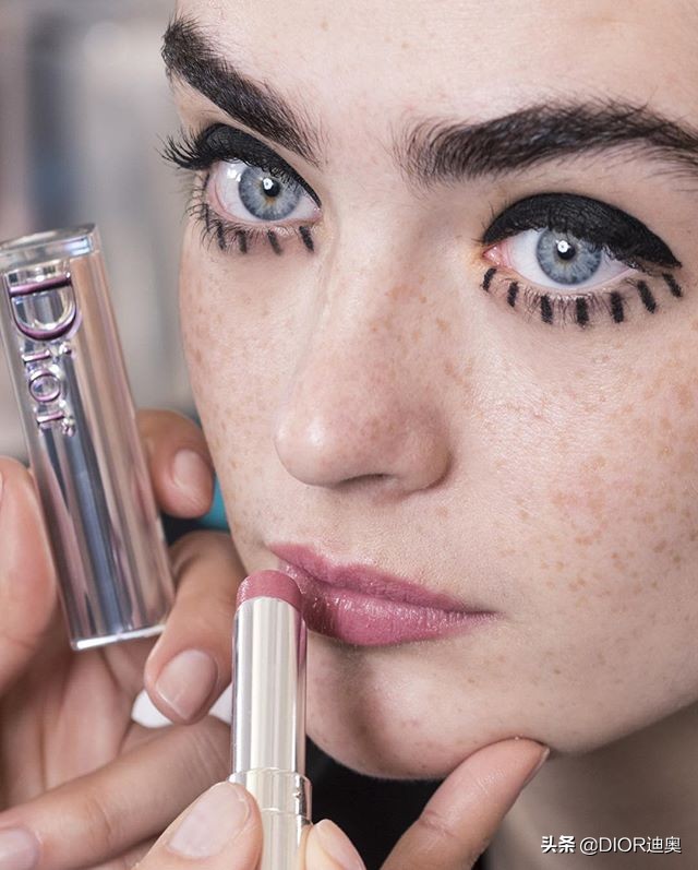 dior迪奥2019秋冬巴黎时装发布会,迪奥christiandior2020秋冬时装秀