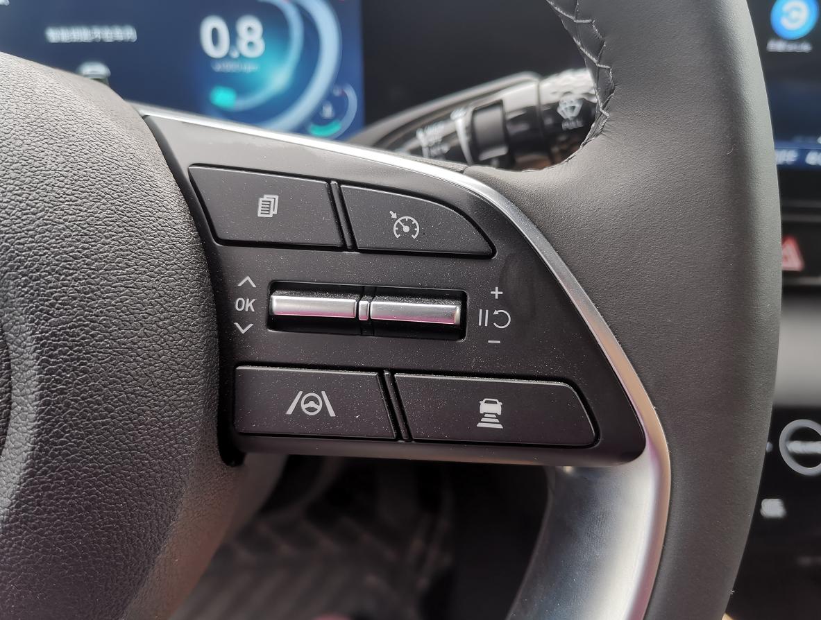 新款伊兰特全景影像,最新款第七代伊兰特仪表盘