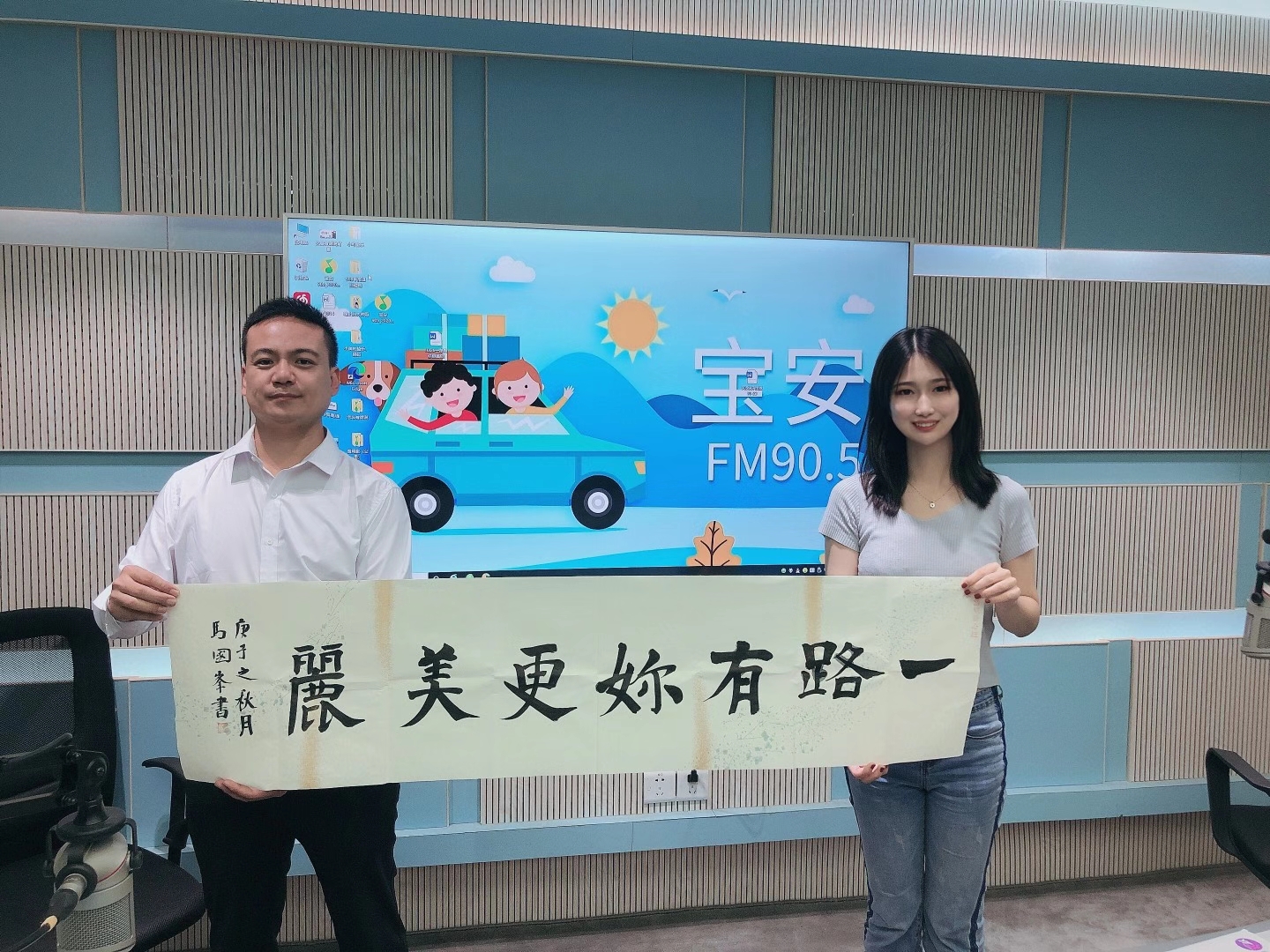 他是扬名富士康的“奖项收割机”：一年外快十几万，靠写字脱贫