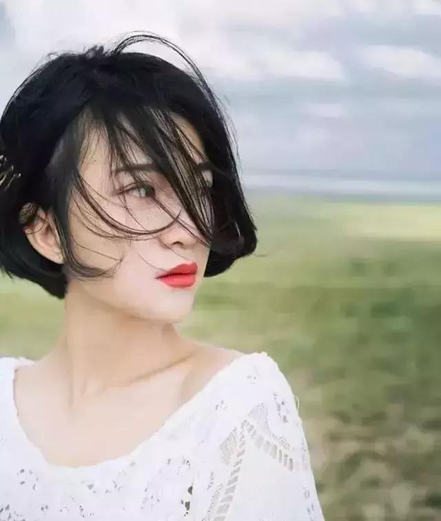 今年最火的10种显白发色谁染谁美,今年最火的3种显白发色