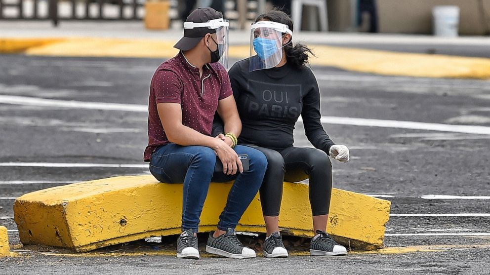 为什么纽约卫生部喊大家疫情期间不要接吻？