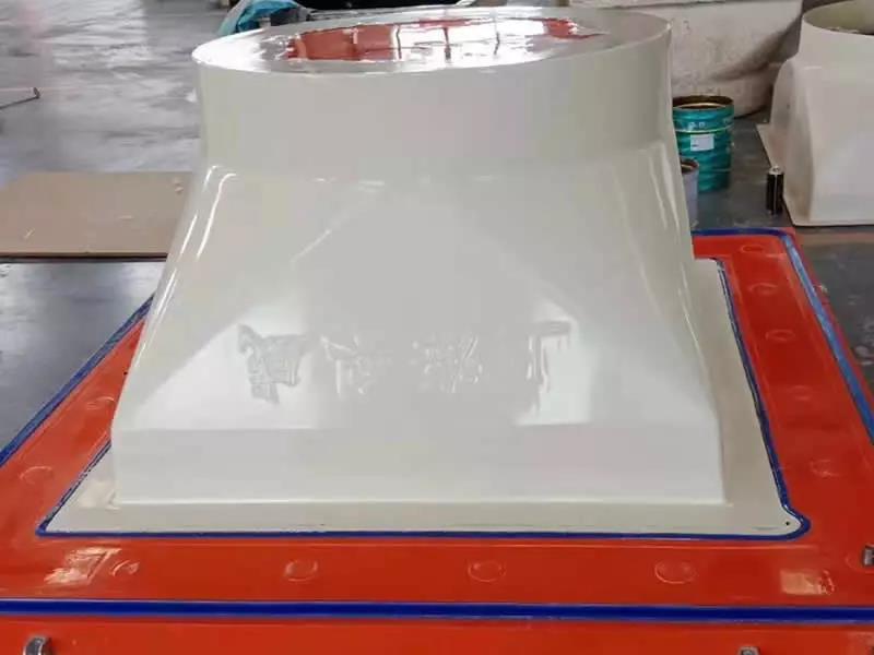 出名的玻璃钢模具厂家价格,玻璃钢模具价格多少一平米呢