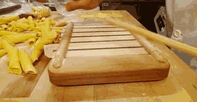 小苏打食用碱泡打粉酵母粉的区别,酵母粉泡打粉和小苏打有什么区别