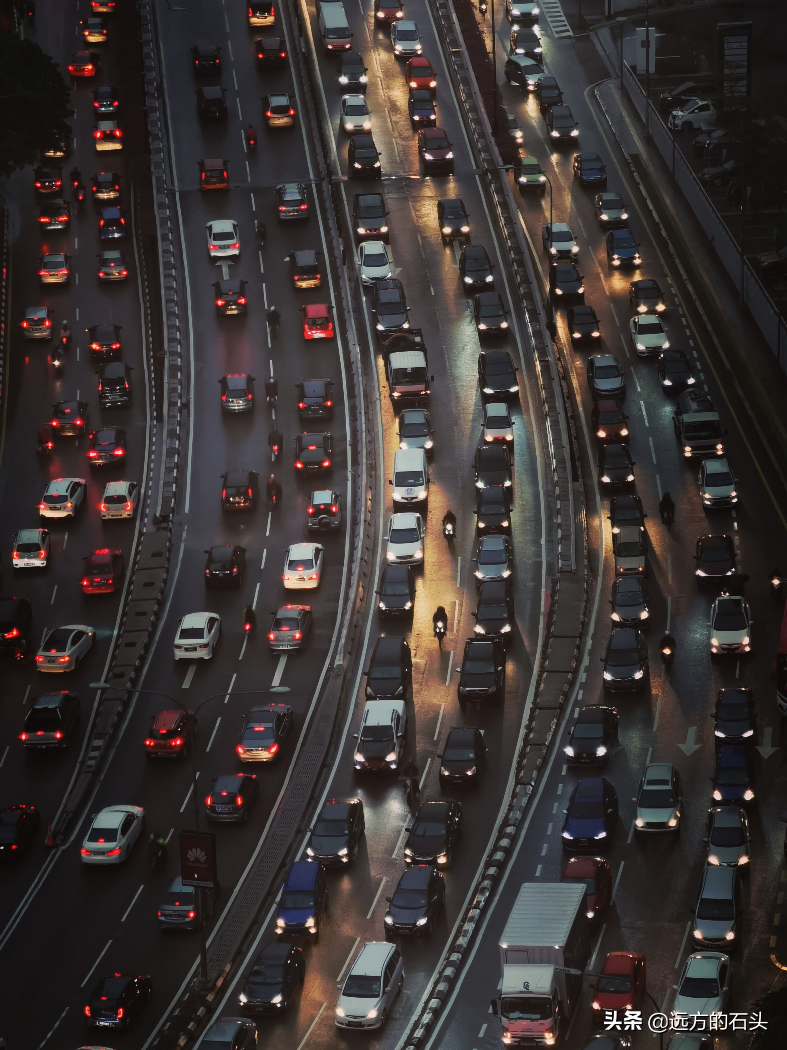 摩托车真的可以上高速吗,为什么摩托车出行很便利