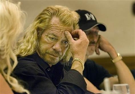 缇庡浗鐘姜鐚庝汉,缇庡浗璧忛噾鐚庝汉鎶撴崟缃姱骞插噣鍒╄惤