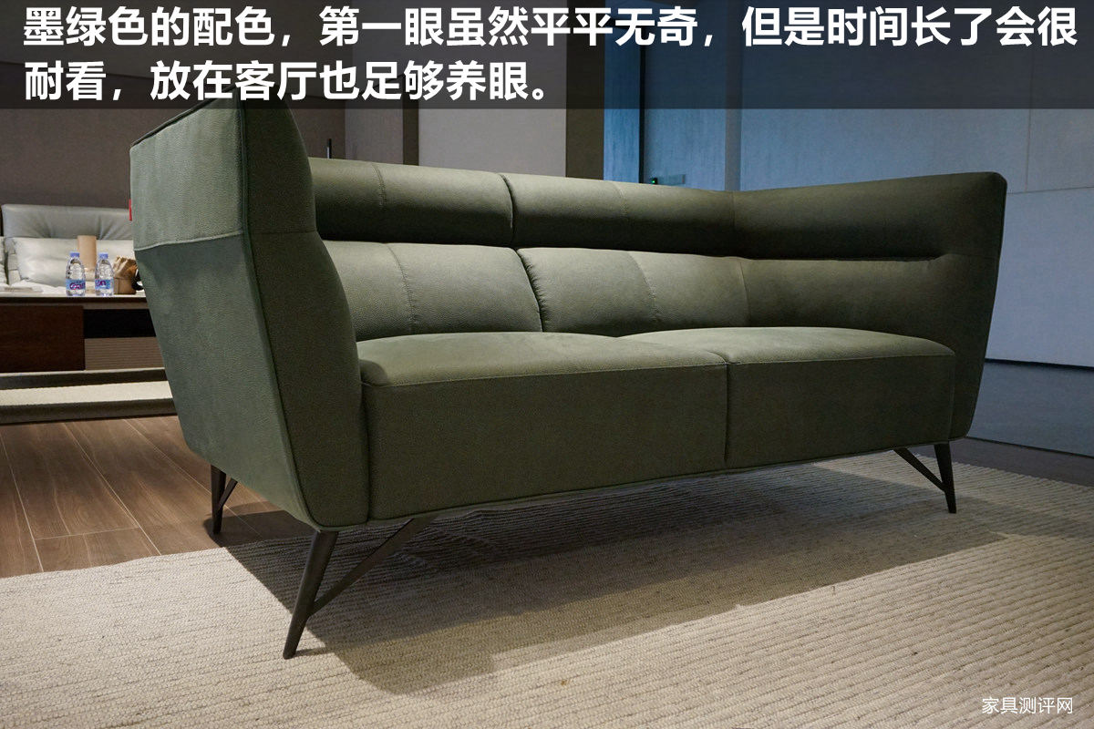 格调沙发哪个系列好用,黑白灰风格沙发搭配暖色沙发