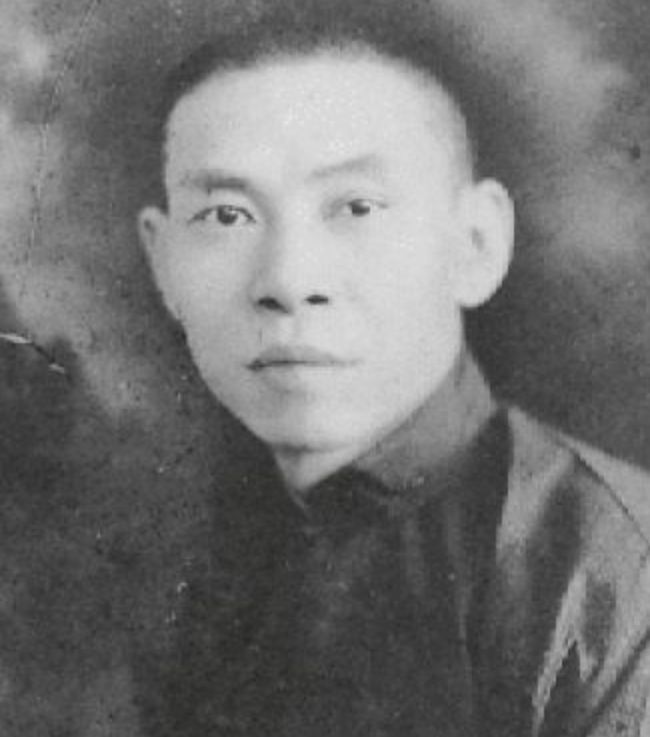 枭雄的身份,枭雄诞生