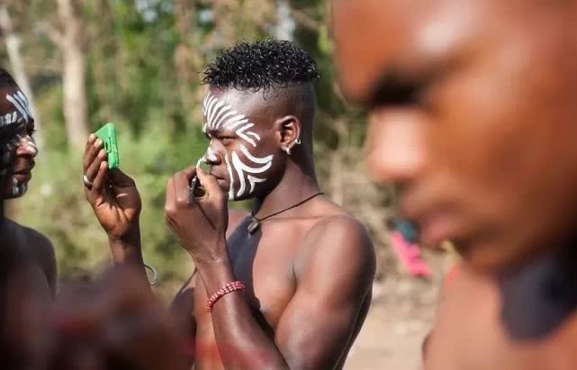 年轻时还有几次机会，我们可以暂停工作，连续休息30天？