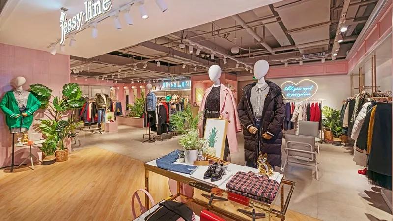 盘点阿依莲那些年夏季流行款式,阿依莲衣服测评