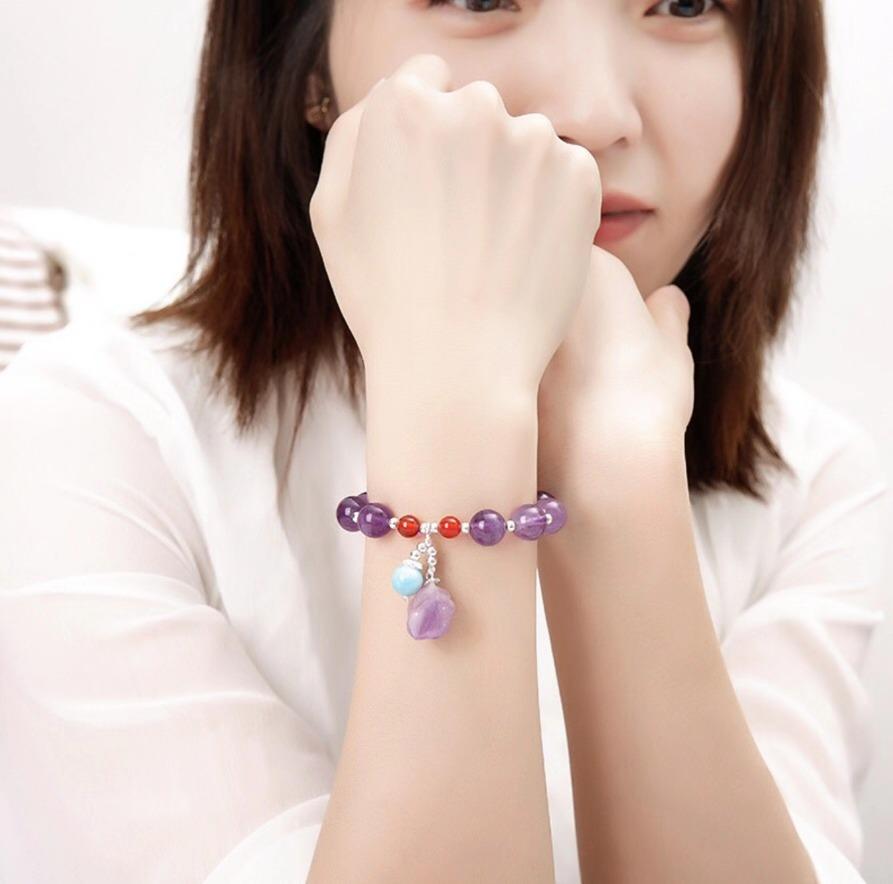 天然水晶石的价值,如何鉴别黄水晶和玻璃晶的区别