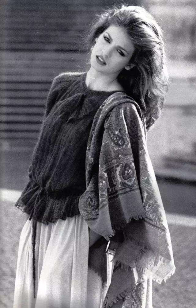 世界第一女超模吸毒 (世界第一超模吸毒)