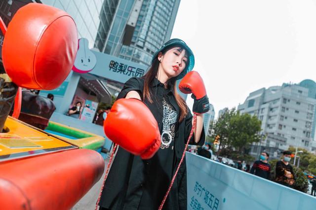 五一期间购物中心,五一消费实体回暖