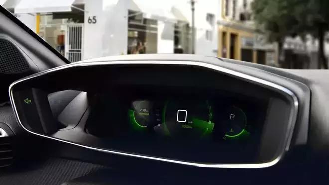 欧洲人评价标致208和飞度,标致208新款缺点