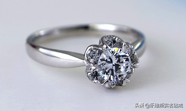 呼伦贝尔钻戒怎么选需要注意什么,买钻戒要注意什么怎么选择