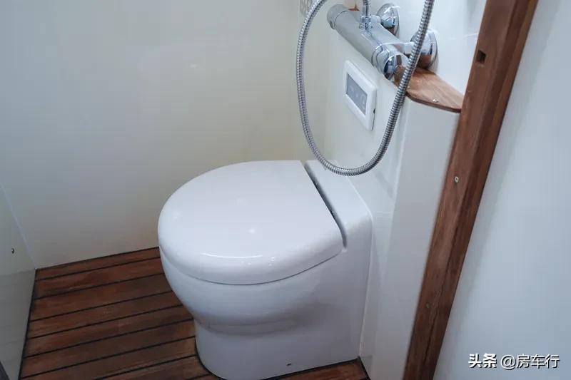 旅美速腾福特3.5t四驱b型房车,2024款福特t8b型房车四驱