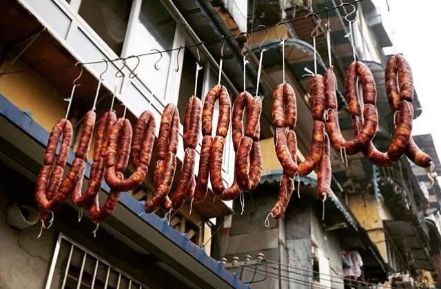 广东腊肠粗的好还是细的好,贵州腊肠和四川腊肠