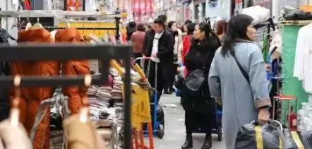 最近衣服批发市场一手货源在哪里,各大批发服装市场哪里质量最好的