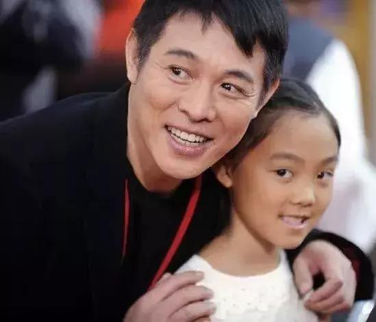 李连杰衰老像80岁老人,李连杰八十岁老态