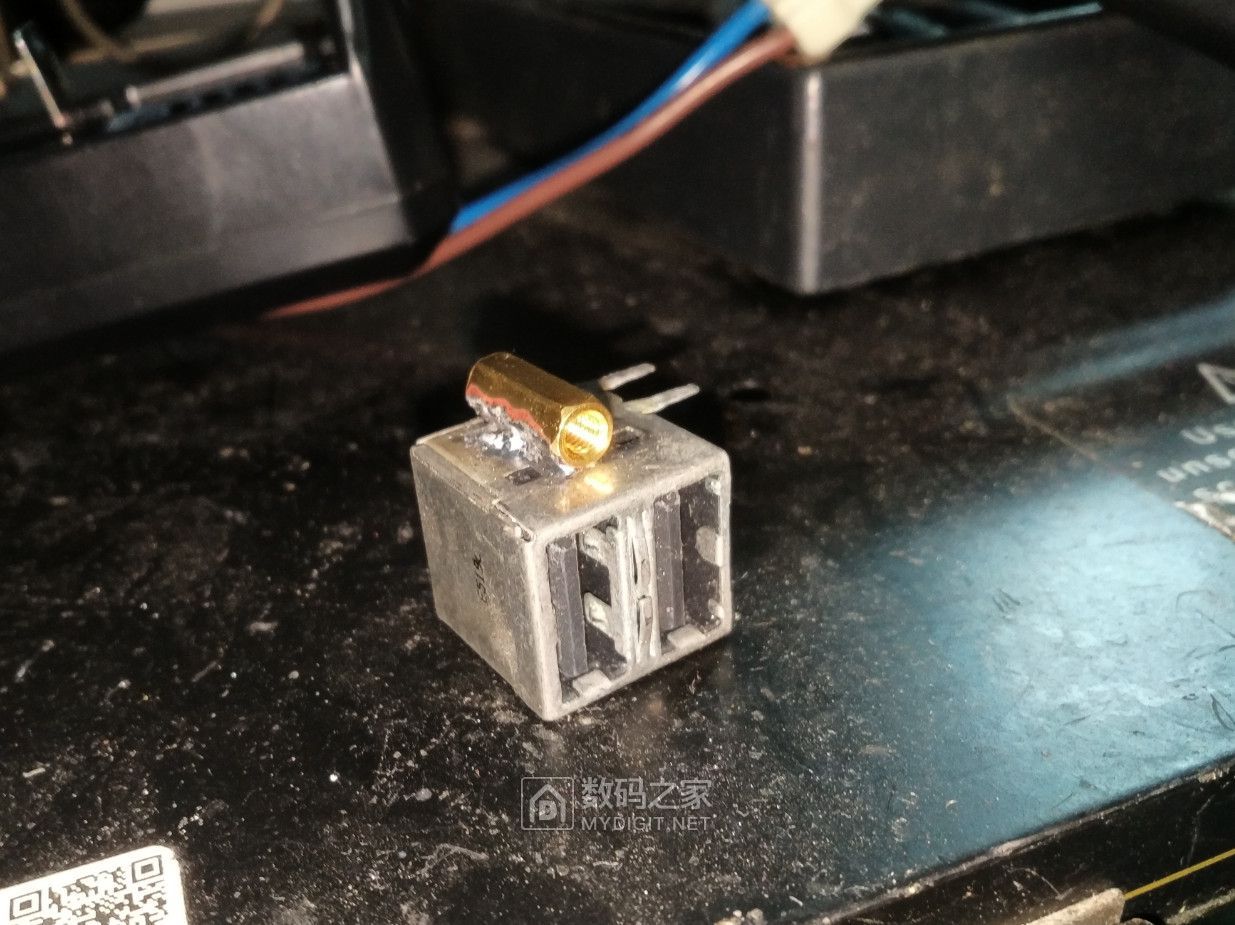 福特嘉年华点烟器插口改u盘,福特嘉年华车上的usb怎么更换