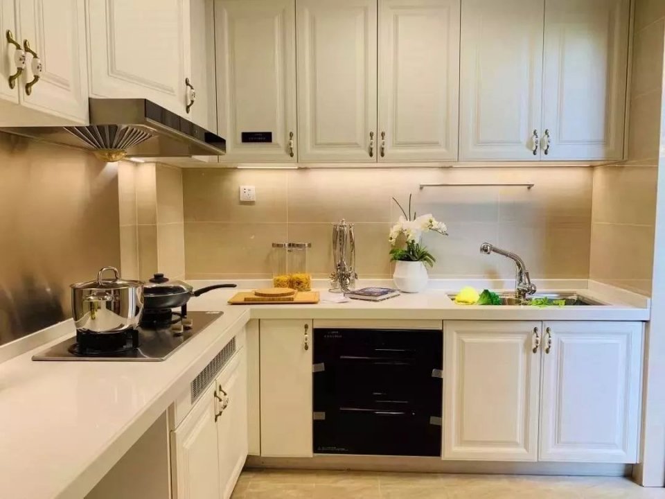 听说房价要跌不知道是不是真的,都江堰为啥房价那么贵