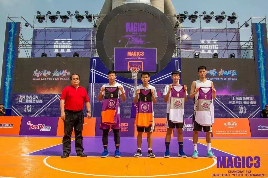 大鲨鱼罗汉琛、施宇晨出战，张兆旭解说，这是场什么比赛？