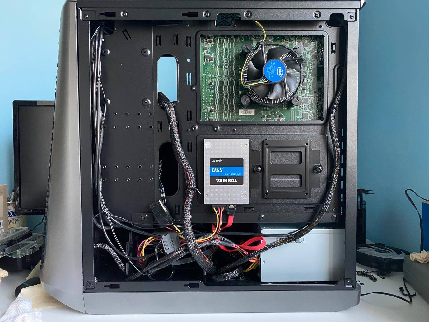 cpu可以装在任何主板上吗,cpu只要插在主板上就不用拔了吧