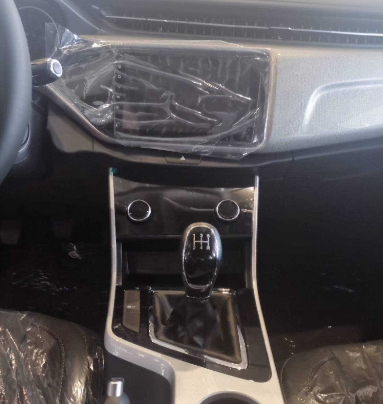 艾瑞泽5plus买1.5l还是1.5t,艾瑞泽5机油加5w-30好还是5w-40好