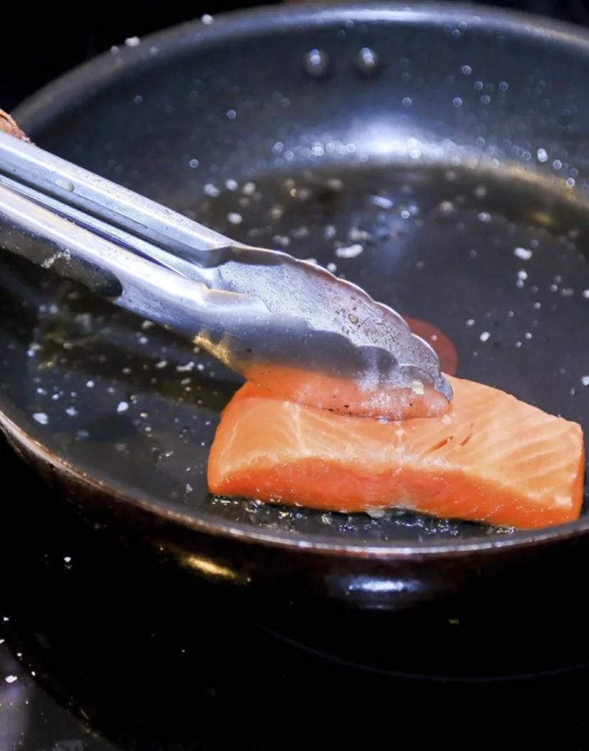 新西兰最有名三文鱼,新西兰帝王鲑三文鱼视频