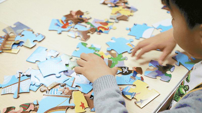 孩子上课注意力不集中小动作太多,孩子上课注意力不集中该如何引导