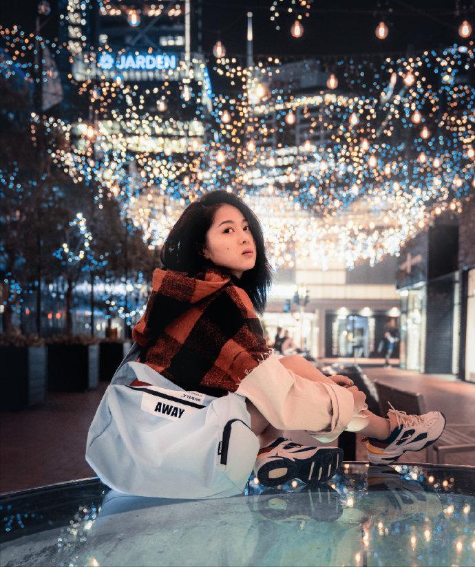 健身包hold不住，环保袋太显土，背SUBTLE运动旅行包能疯狂上分