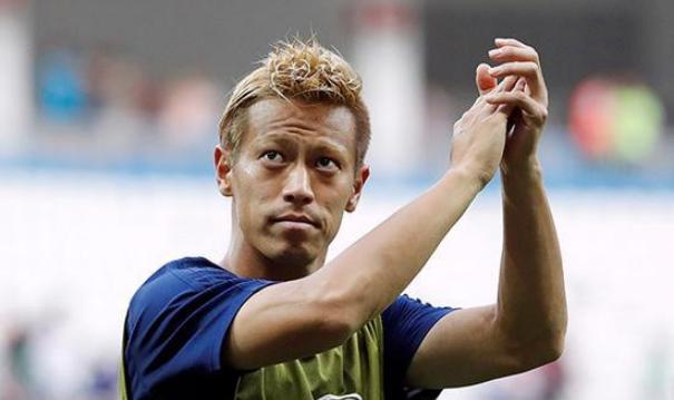 日本队赛后打扫球场更衣,日本世界杯清扫