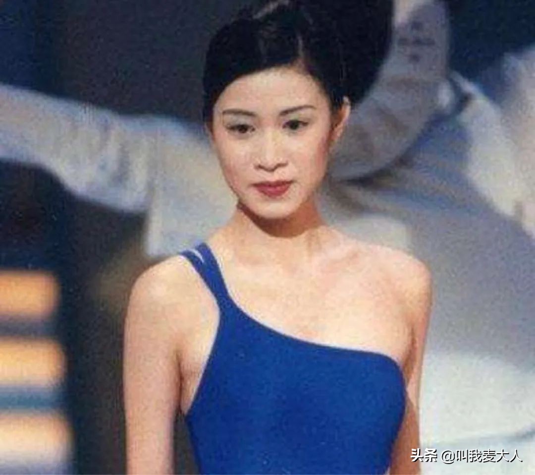 佘诗曼单亲家庭,佘诗曼为什么一直单身