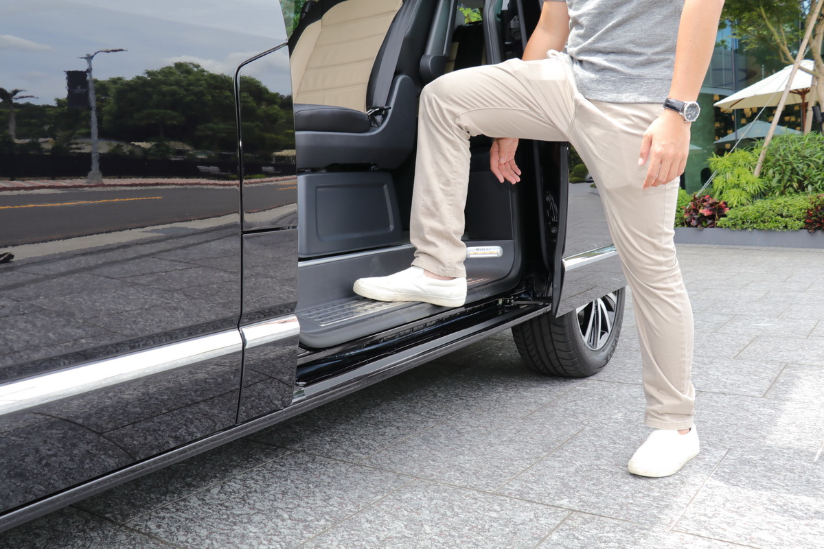 进口大众multivan精彩实拍展示,19年大众帕萨特混动试驾