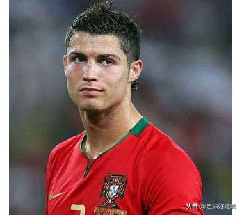 c罗一步一步教我们怎么射门,c罗的射门绝招有哪些