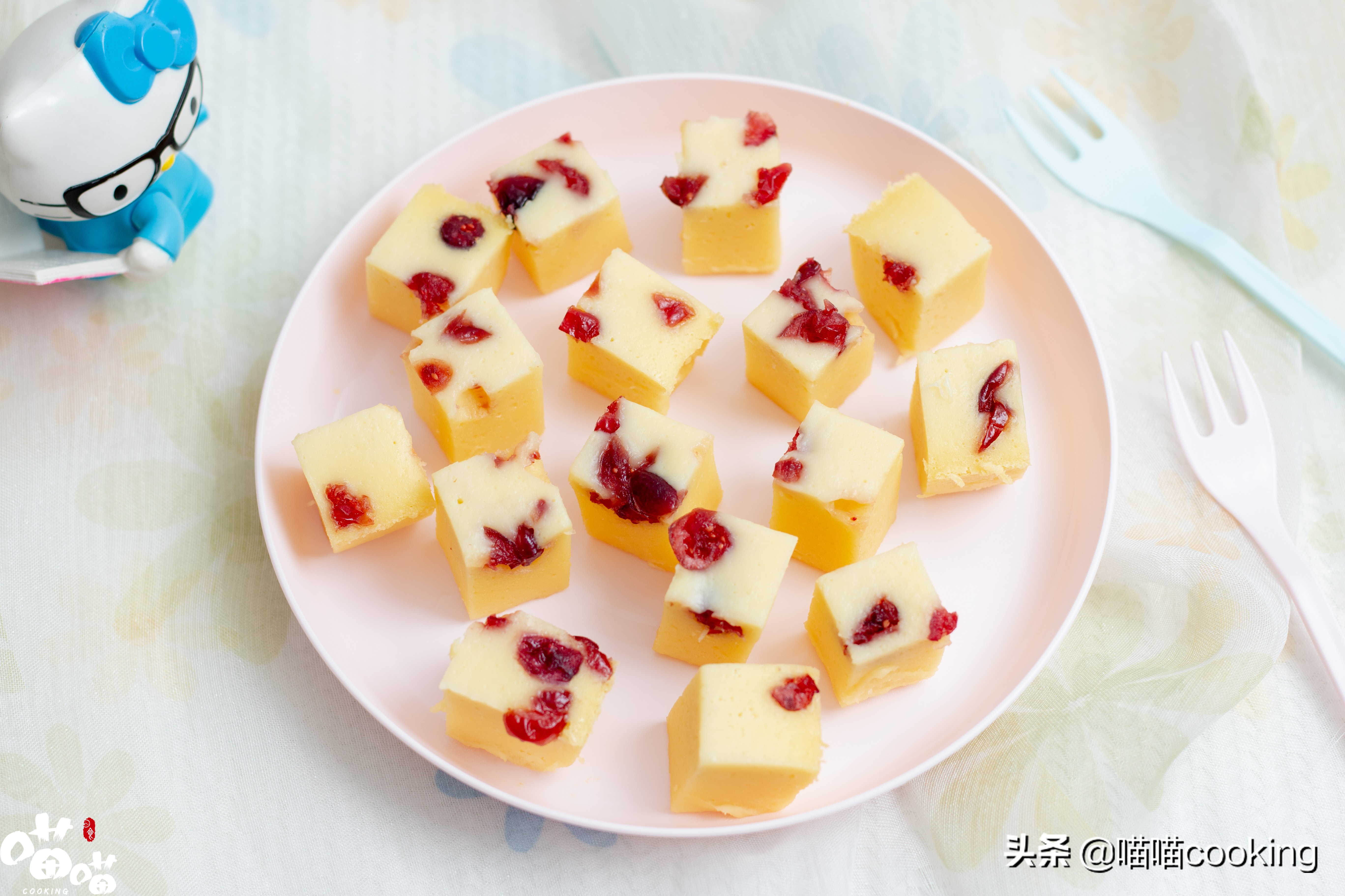 何炅教你做蛋糕烤箱20分钟搞定,何炅同款随手小蛋糕完整教程出炉