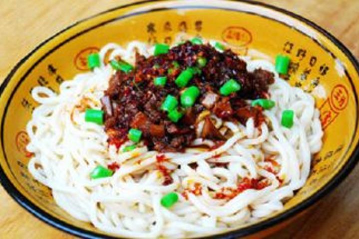 8万之内的加盟店推荐,正宗老碗面秘制酱料培训