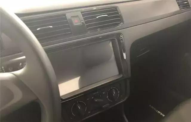 七八万买桑塔纳还是国产的好,家用车适不适合买桑塔纳