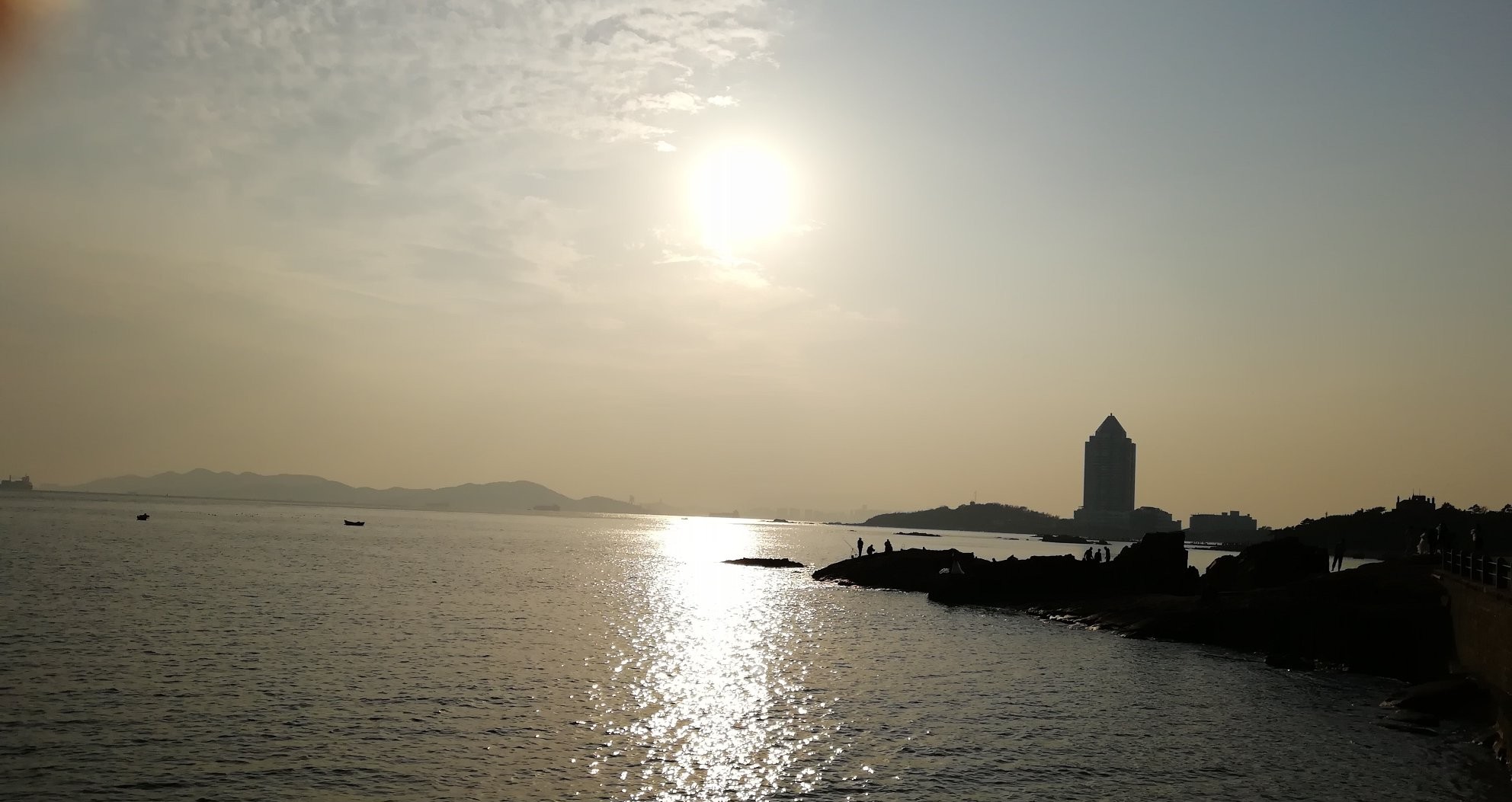 【喇哈二三事】青岛流口水叫“哈喇子”，颠倒“哈喇”指流口水人