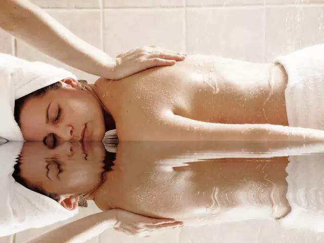 凡士林身体乳哪一款最好闻,凡士林身体乳太便宜是真的吗