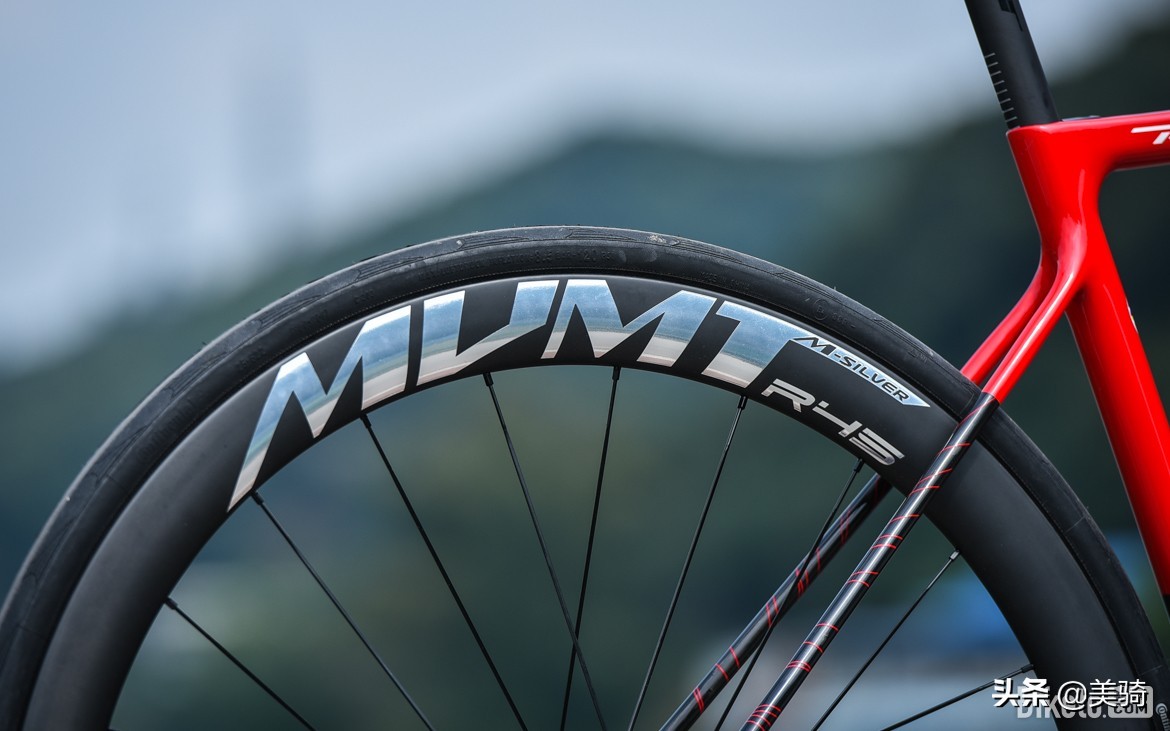 瑞豹robinevo和sparksramevo对比,瑞豹无线电变公路车