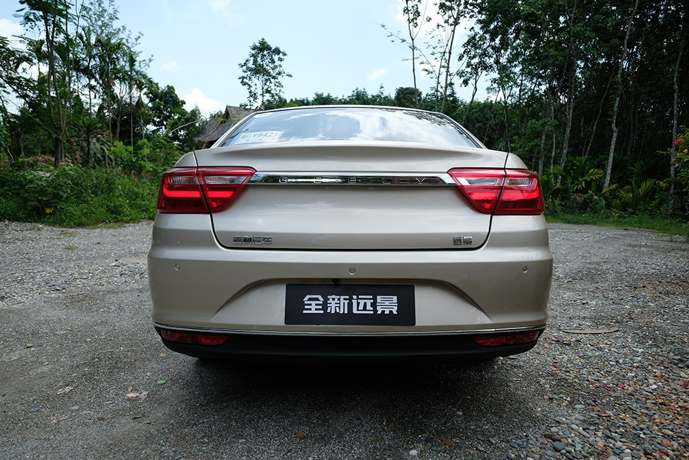 人生的第一台汽车？试驾吉利远景家族