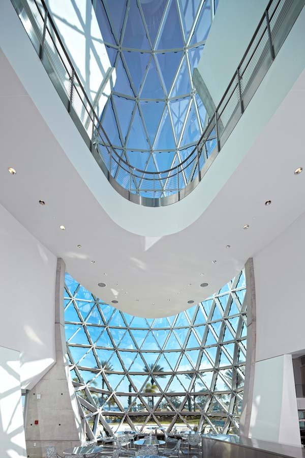 学赏画50Dali“不想模仿任何东西的人,什么也创作不出来。”