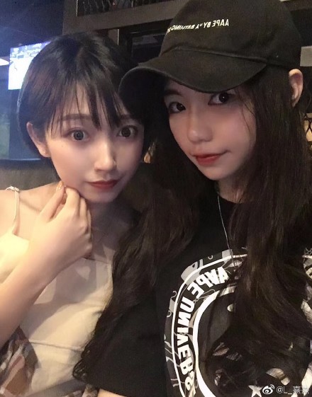 肖战变白的方法,肖战代言护肤品小白瓶的视频