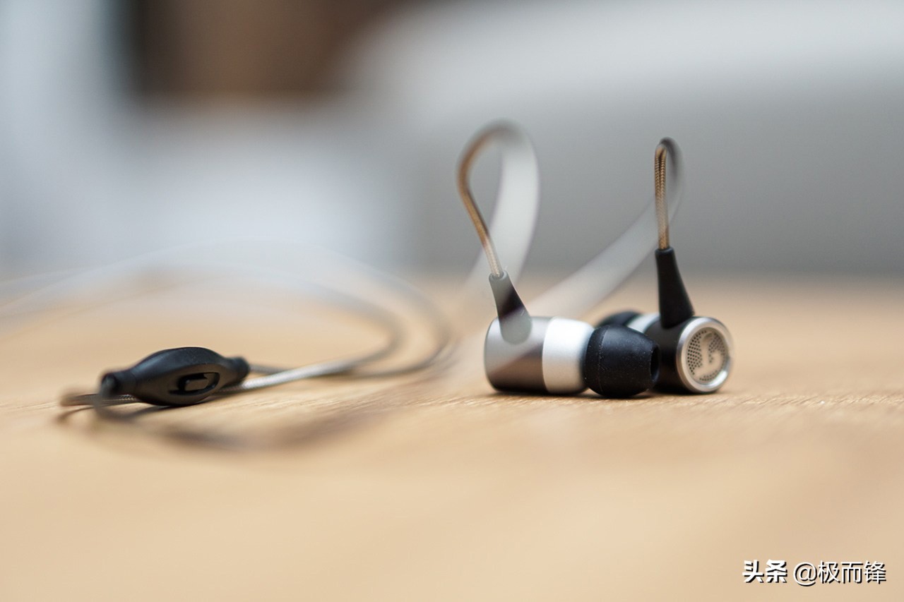 欧洲卖130欧元的耳机国内竟然只卖199人民币，到手后的真实感受